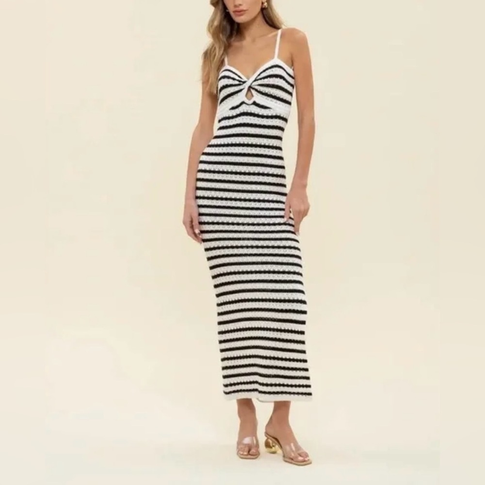 NWT-Chic Black and White Striped Maxi Dress